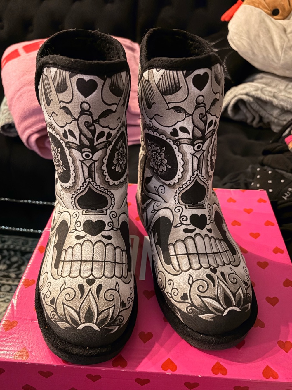 Iron Fist Black & White Sugar Skull Fugg Boots - Picture 2 of 3